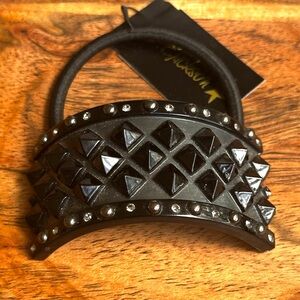 🌚 L. Erickson Ponytail Holder
Black Studded